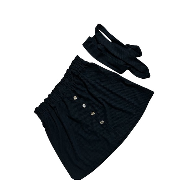 Shein mini plus size Black Skirt and bow. - Picture 5 of 7